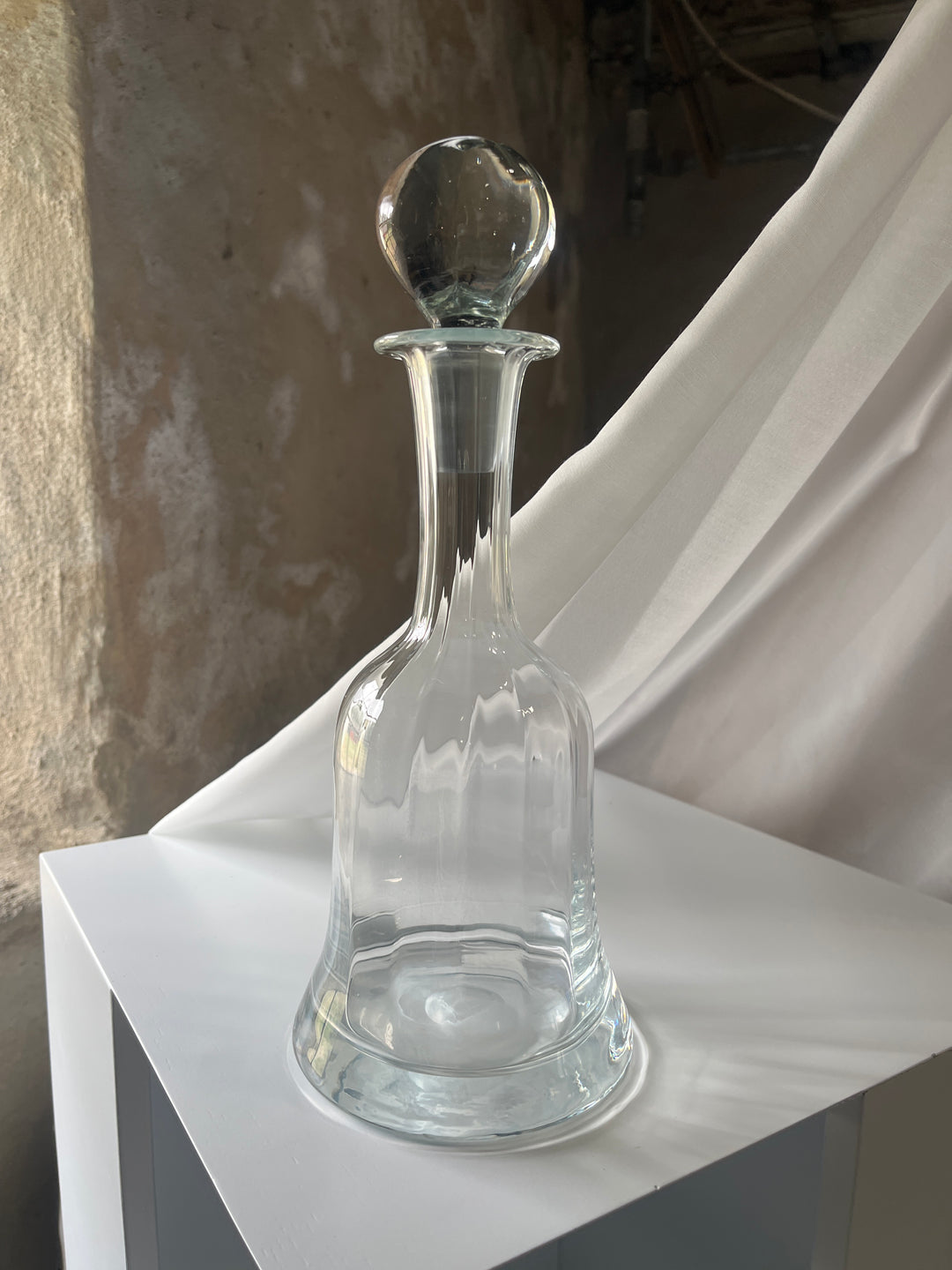 Karaffel med rille effekt og smuk glas prop