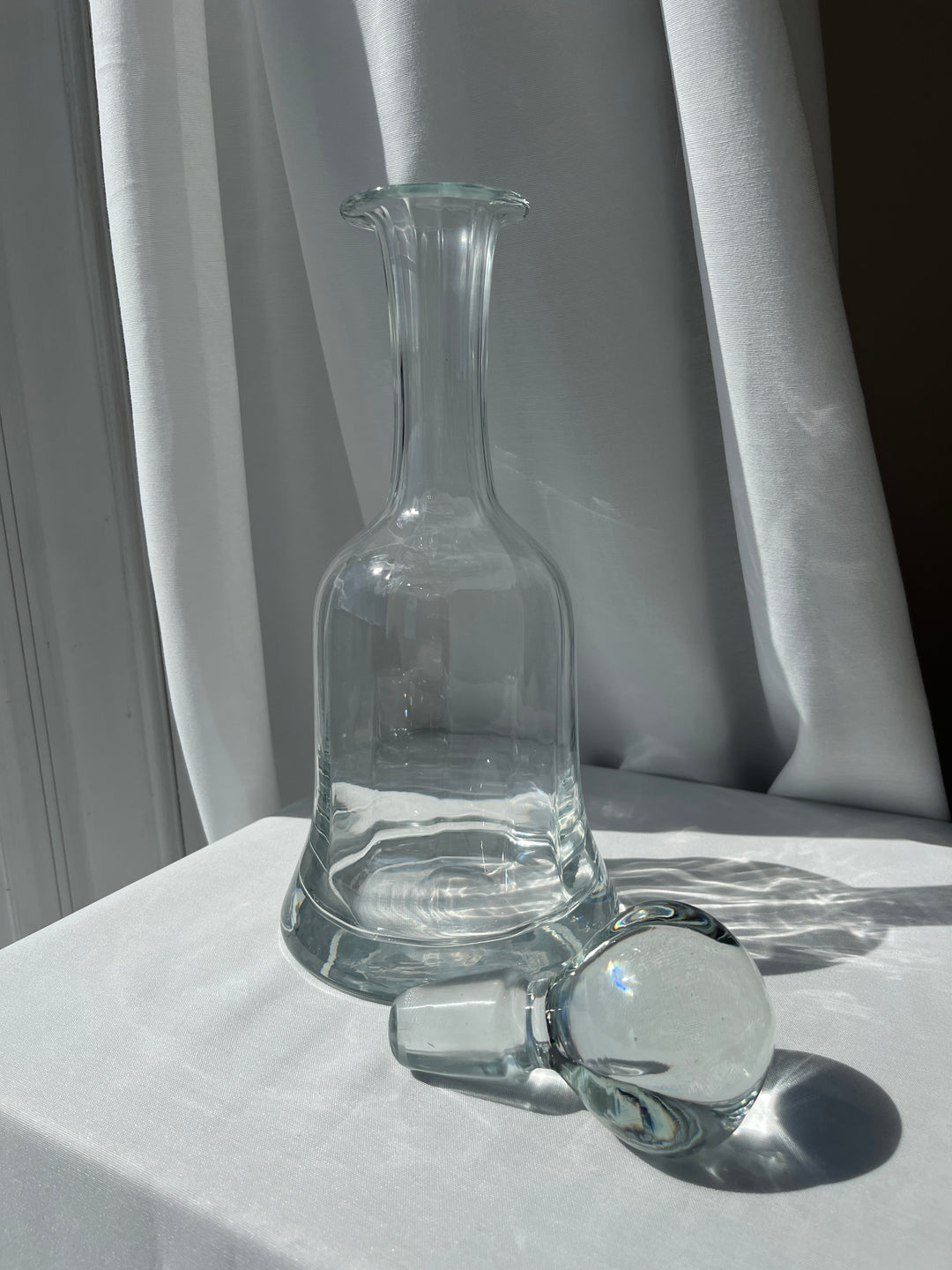 Karaffel med rille effekt og smuk glas prop