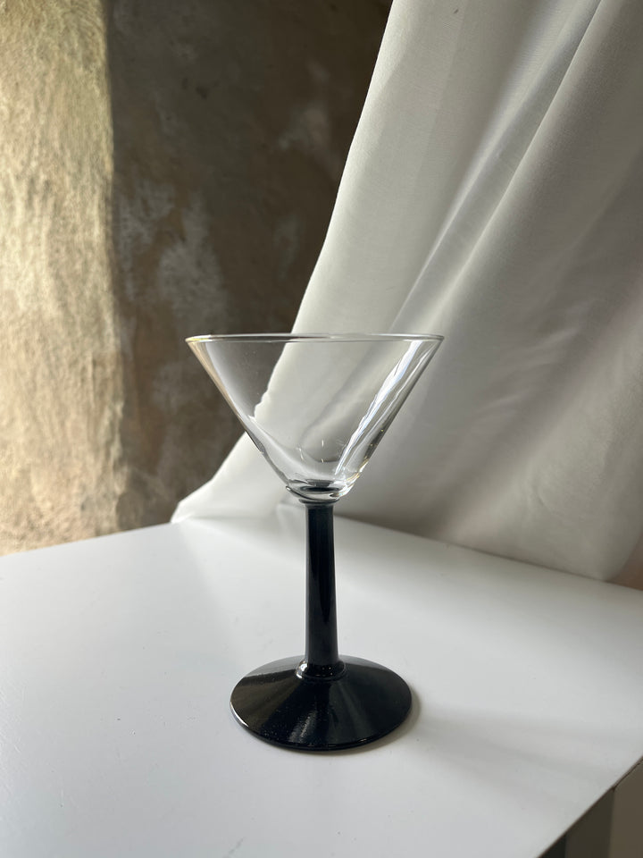Leonardo - Cocktailglas mit rotem Stiel
