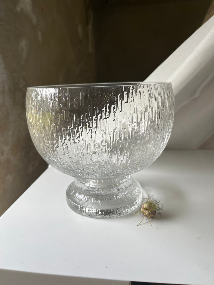 TIMO SARPANEVA. Stor Skål- Bowl „Kekkerit“, Iittala, Finland.