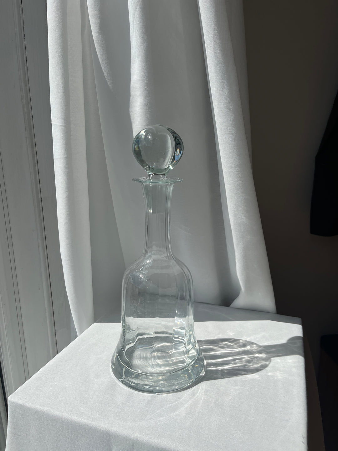 Karaffel med rille effekt og smuk glas prop
