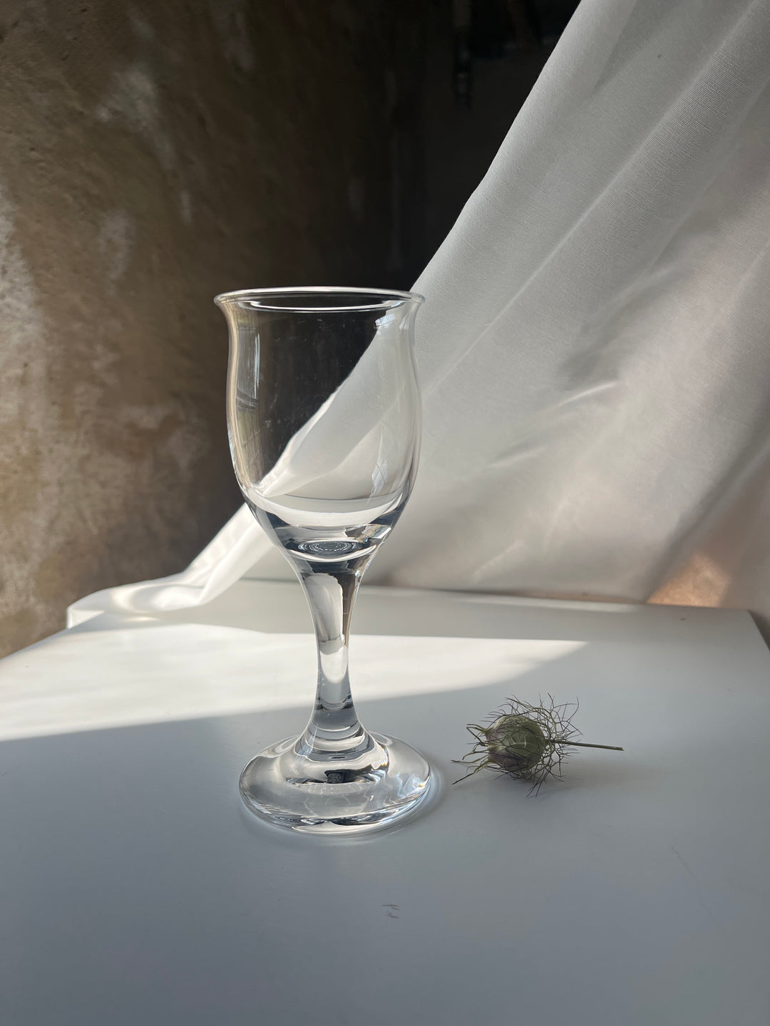 Holmegaard - „Ideelle“ Weißweingläser, klares Glas