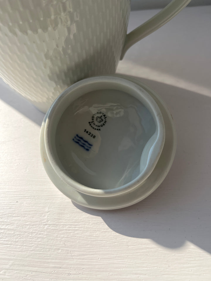 Royal Copenhagen - ‘Hvedekorn’ kaffekande/flødekande