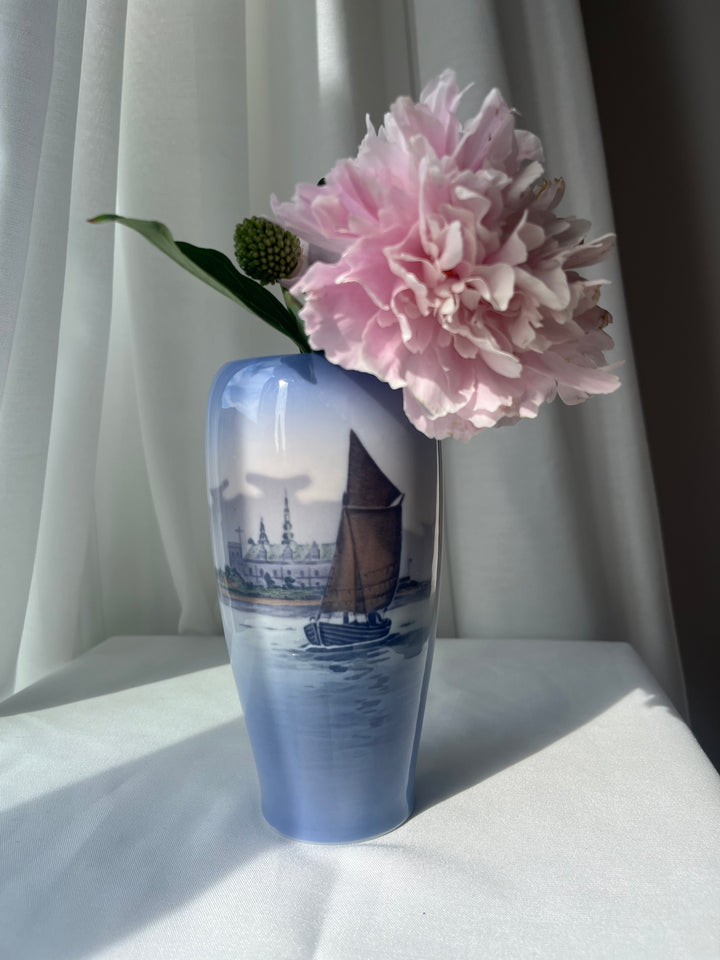 Royal Copenhagen vase ‘Kronborg’