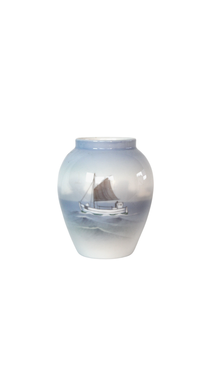 Lyngby - Porzellanvase mit Fischschneider