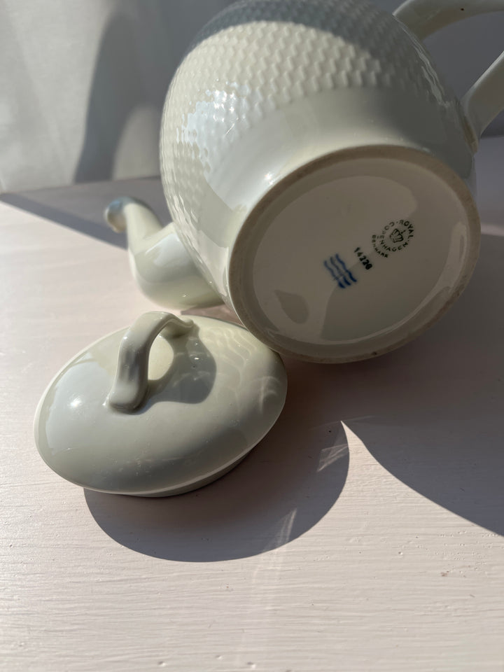 Royal Copenhagen - ‘Hvedekorn’ kaffekande/flødekande