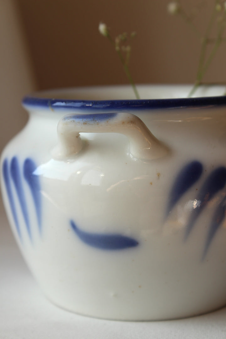 Royal Copenhagen jar with handle