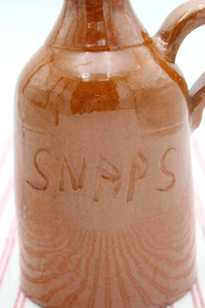 Schnapsflasche, Ton