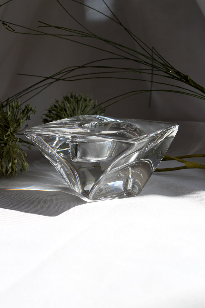 Orrefors - Teelichthalter „Tornado Votive“.