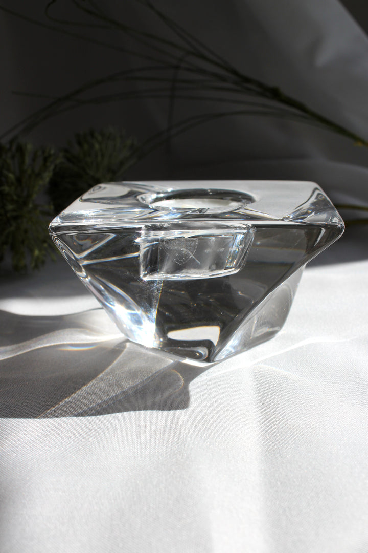 Orrefors - Teelichthalter „Tornado Votive“.